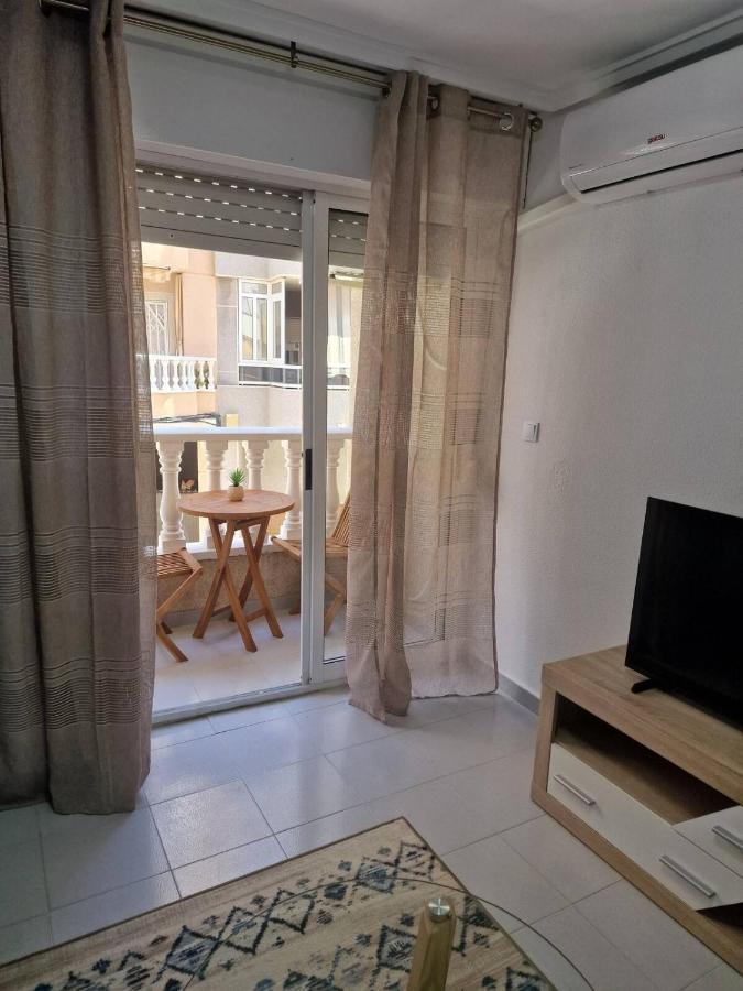 Almudena Apartments Torrevieja Extérieur photo